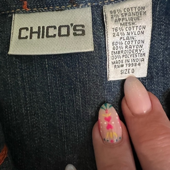 Chico's  Art to Wear Denim Embellished Beaded Button Down Denim Vest Size 8 - Picture 9 of 10